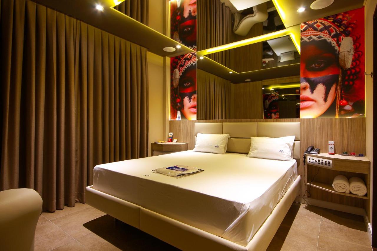 Motel Golf (Adults Only) Osasco Ngoại thất bức ảnh