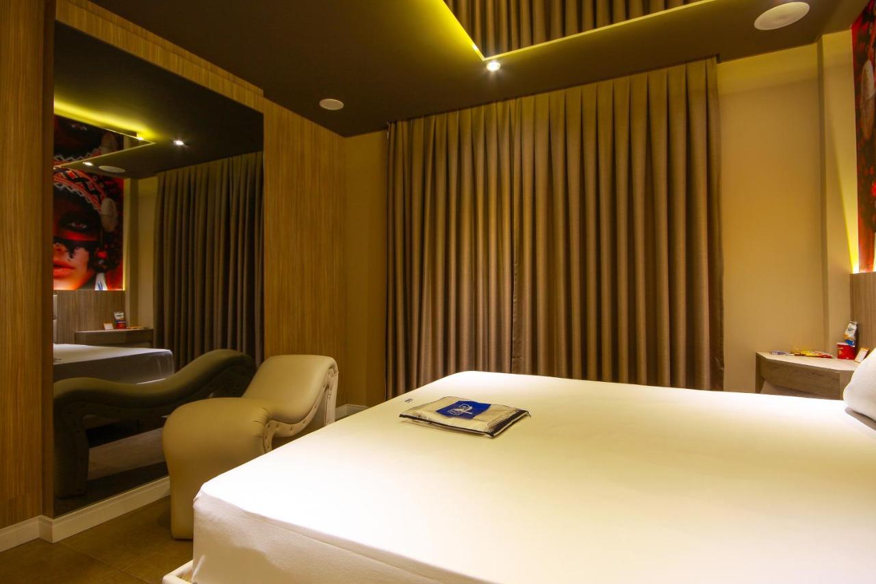 Motel Golf (Adults Only) Osasco Ngoại thất bức ảnh