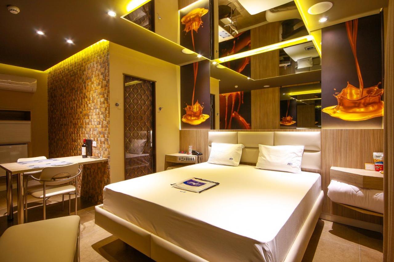 Motel Golf (Adults Only) Osasco Ngoại thất bức ảnh